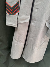 Load image into Gallery viewer, Genuine British Army Surplus Household Guards Greatcoat Overcoat Size 200/116 - The Militaria Shop
