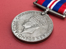 Lade das Bild in den Galerie-Viewer, Original WW2 British Army Soldiers War Medal - 1939-1945
