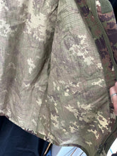 Load image into Gallery viewer, Genuine US Combat Camoflauged Shirt - Mil-Tec - XXL
