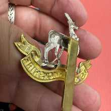 Load image into Gallery viewer, British Army Royal Warwickshire Regiment Cap Badge
