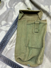 Charger l&#39;image dans la galerie, Original WW2 British Army 37 Pattern Bren Pouch
