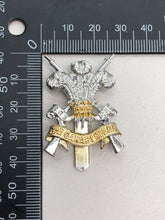 Charger l&#39;image dans la galerie, Genuine British Army Cap Badge - 3rd Carabiniers
