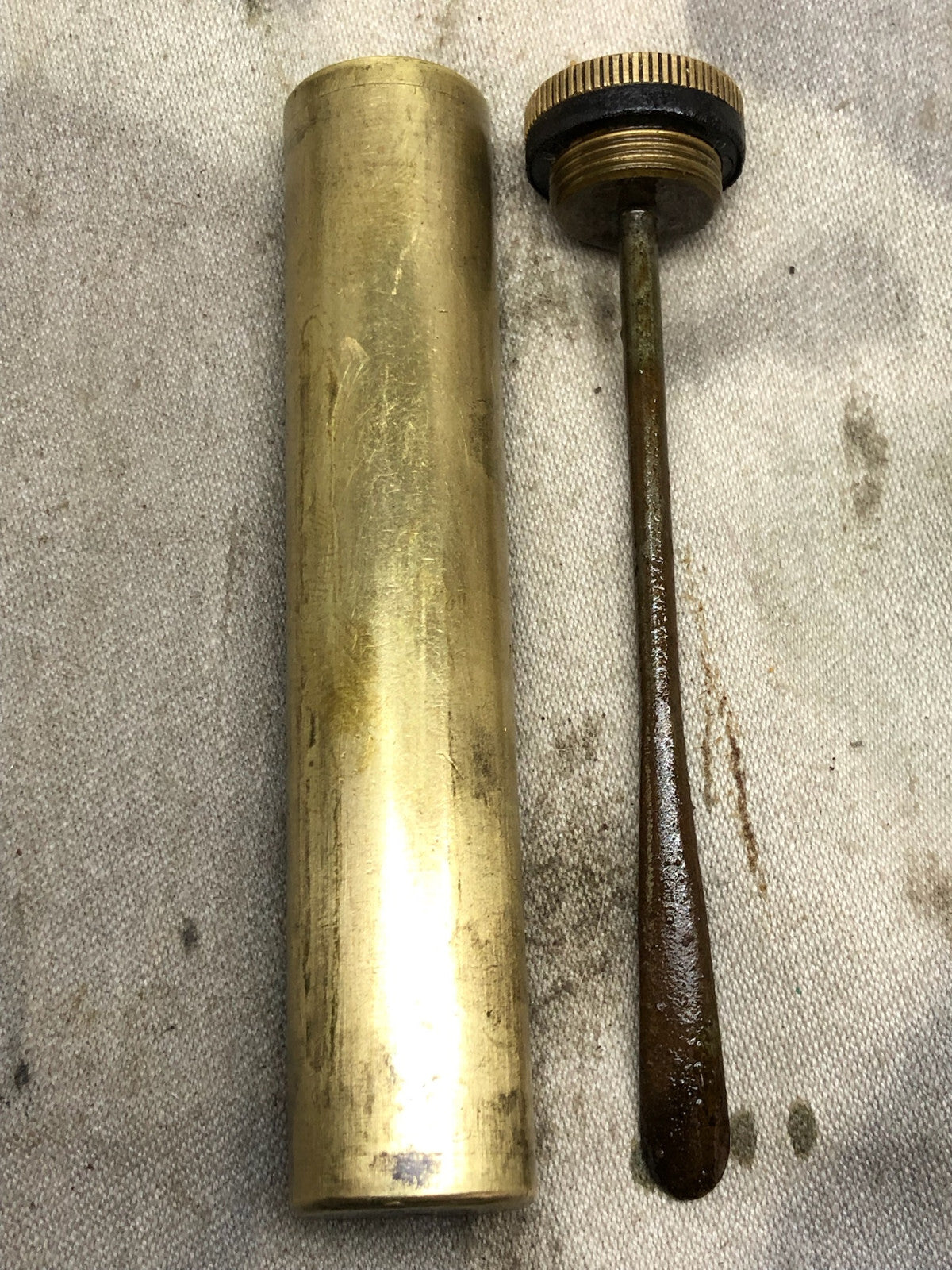 Original WW1 WW2 British Army Empty Brass Oil Bottle Lee Enfield SMLE - The Militaria Shop