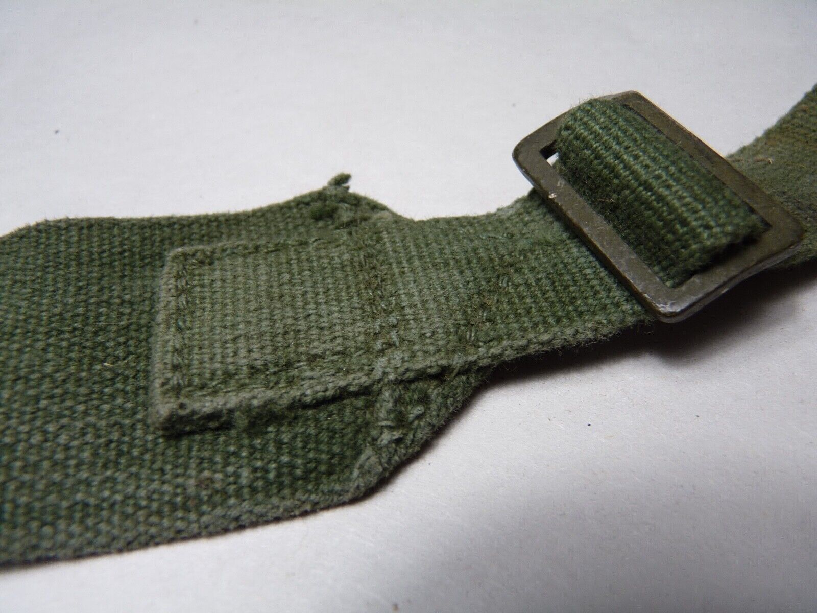 Original WW2 British Army 44 Pattern Shoulder / Extended Equipment Strap - 1945 - The Militaria Shop