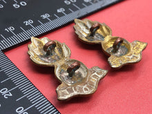 Load image into Gallery viewer, Original British Army RA Royal Artillery Collar Badge Pair
