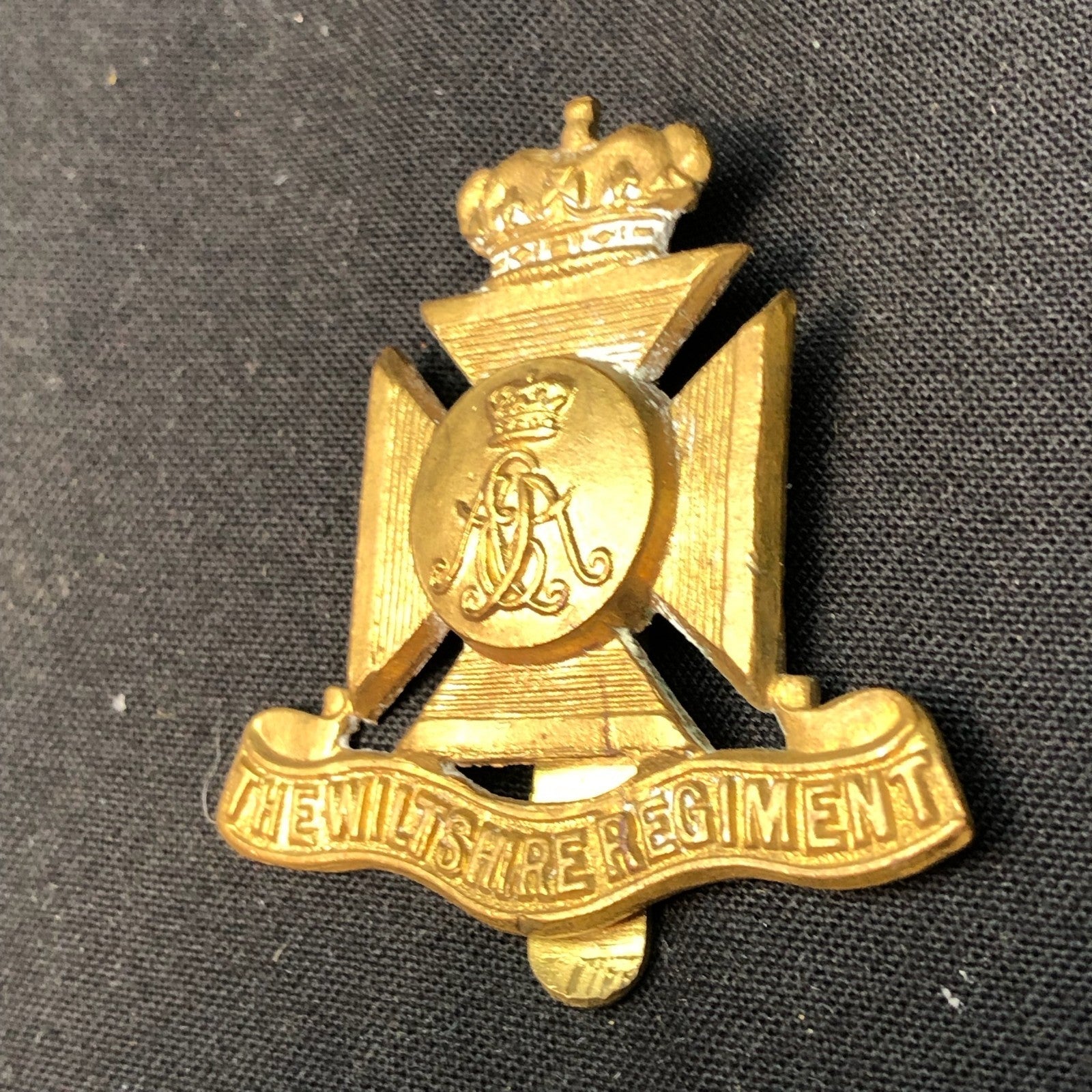 Original WW2 British Army Cap Badge - Wiltshire Regiment - The Militaria Shop