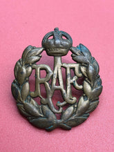 Load image into Gallery viewer, Original WW2 British RAF Royal Air Force Cap Badge
