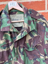 Load image into Gallery viewer, Genuine British Army DPM Camouflaged Combat Smock Jacket - Size 170/96
