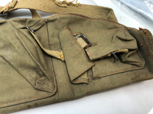 Charger l&#39;image dans la galerie, Original WW2 Canadian Army 37 Pattern Bren Spares Bag
