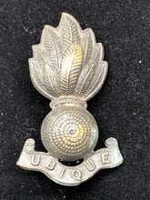 Load image into Gallery viewer, Original WW2 British Army Royal Artillery Cap Badge
