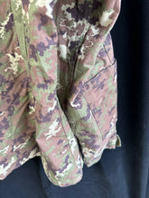 Load image into Gallery viewer, Genuine US Combat Camoflauged Shirt - Mil-Tec - XXL
