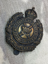 Lade das Bild in den Galerie-Viewer, Original WW1 British Army 10th Btn City of London Paddington Rifles Cap Badge
