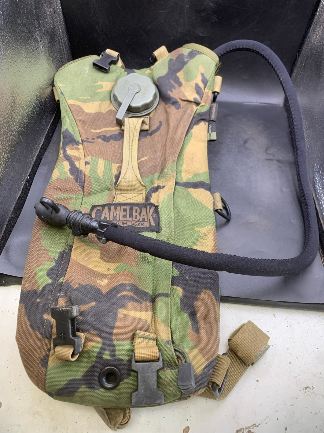 Genuine British Army DPM Camouflaged Individual Hydration System - The Militaria Shop