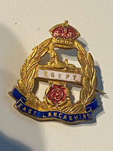 Load image into Gallery viewer, Original WW1 / WW2 British Army - East Lancashire Regiment Sweetheart Brooch
