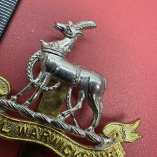 Lade das Bild in den Galerie-Viewer, British Army Royal Warwickshire Regiment Cap Badge
