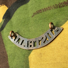 Load image into Gallery viewer, Genuine Australian Army WW1 Brass Shoulder Title - AUSTRALIA - The Militaria Shop
