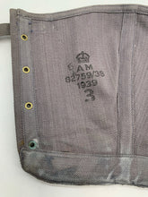 Lade das Bild in den Galerie-Viewer, Original WW2 British RAF Royal Air Force Officers Spat / Gaiter - 37 Pattern
