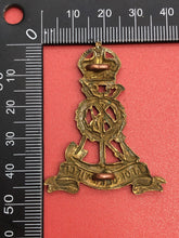 Load image into Gallery viewer, Original WW2 British Army Cap Badge - Labour Corps - Kings Crown
