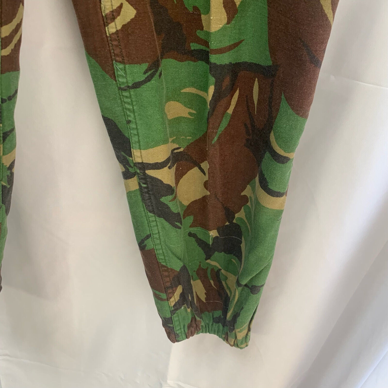 Genuine British Army 68 Pattern DPM Jungle Camouflaged Trousers - Size 28" Waist - The Militaria Shop