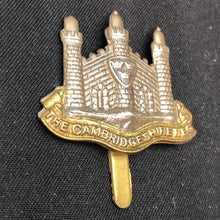 Lade das Bild in den Galerie-Viewer, Original WW2 British Army Cap Badge - Cambridgeshire Regiment - The Militaria Shop
