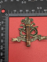 Lade das Bild in den Galerie-Viewer, Original WW2 British Army Kings Crown Cap Badge - North Stafford Regiment
