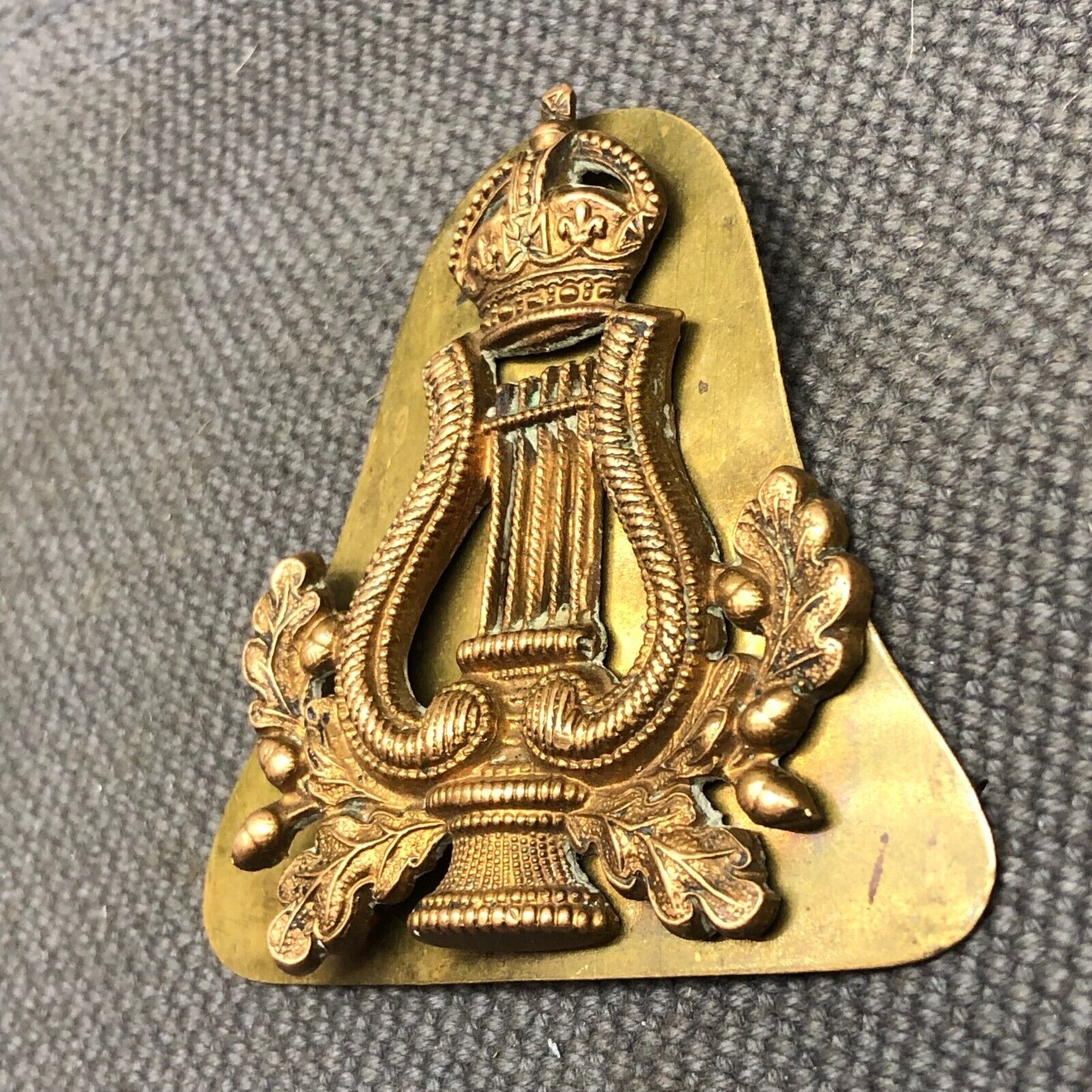 Original WW2 British Army Cap Badge - Army Musician / Bandsman - The Militaria Shop