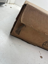 Load image into Gallery viewer, Image #17
