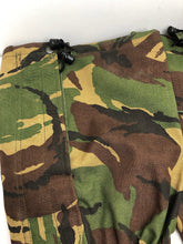 Lade das Bild in den Galerie-Viewer, Genuine British Army DPM Camouflaged Gaiters - Size Long
