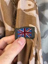 Lade das Bild in den Galerie-Viewer, Genuine British Army Desert DPM Camouflafed Tropical Jacket - Size 42&quot; Chest

