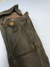 Lade das Bild in den Galerie-Viewer, Original WW2 British RAF 37 Pattern Webbing Bren / Universal Pouch Wartime Dated
