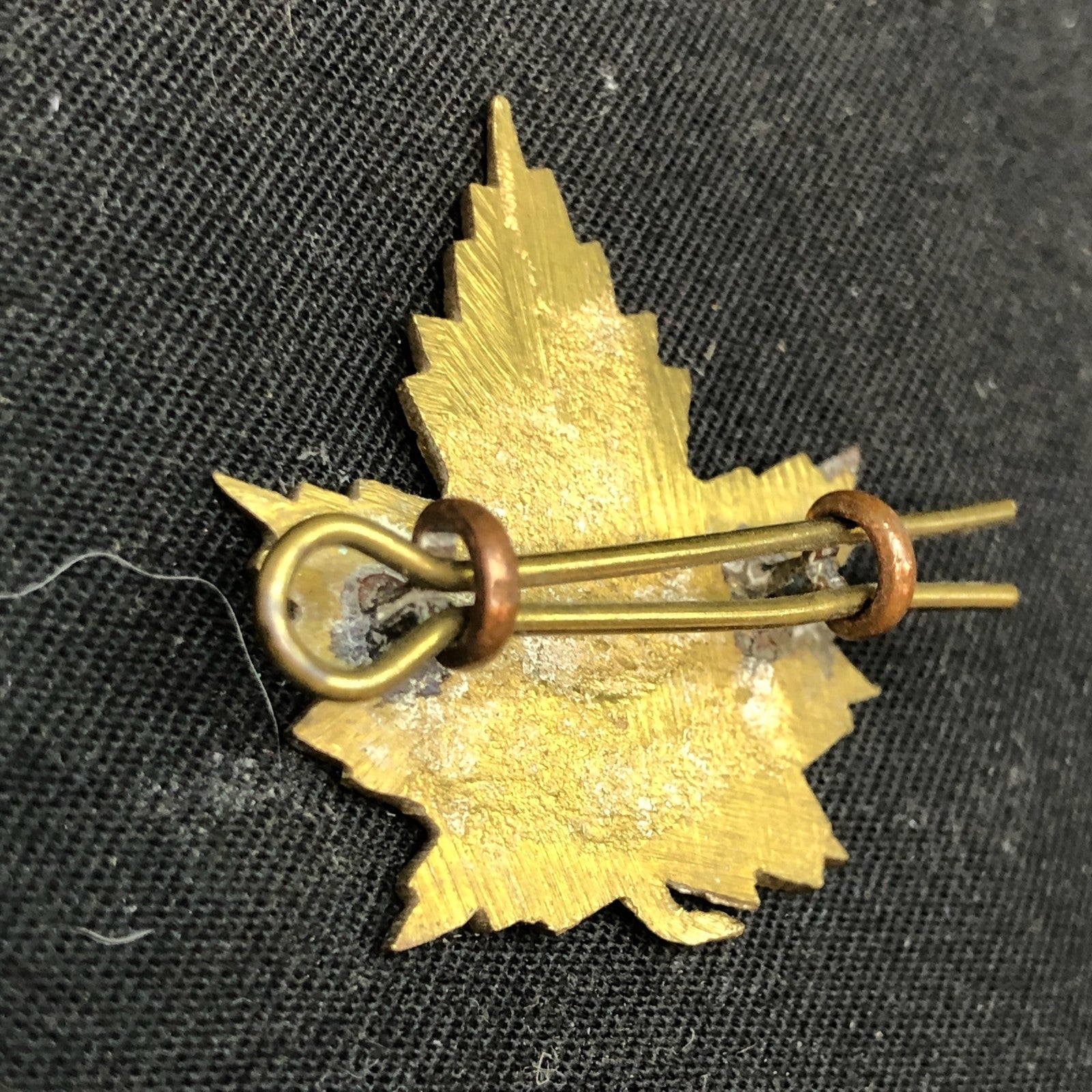 Original WW2 Canadian Army Cap Badge - Canadian General Service - The Militaria Shop