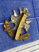 Charger l&#39;image dans la galerie, Original WW1 / WW2 British Army Notts &amp; Derby Regiment Cap Badge
