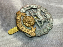 Load image into Gallery viewer, Original British Army WW1 / WW2 The Hamshire Regiment Cap Badge
