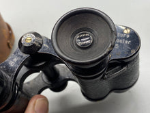 Charger l&#39;image dans la galerie, Original WW1 / WW2 British Army Binoculars in Case. London Maker &amp; WD Marked
