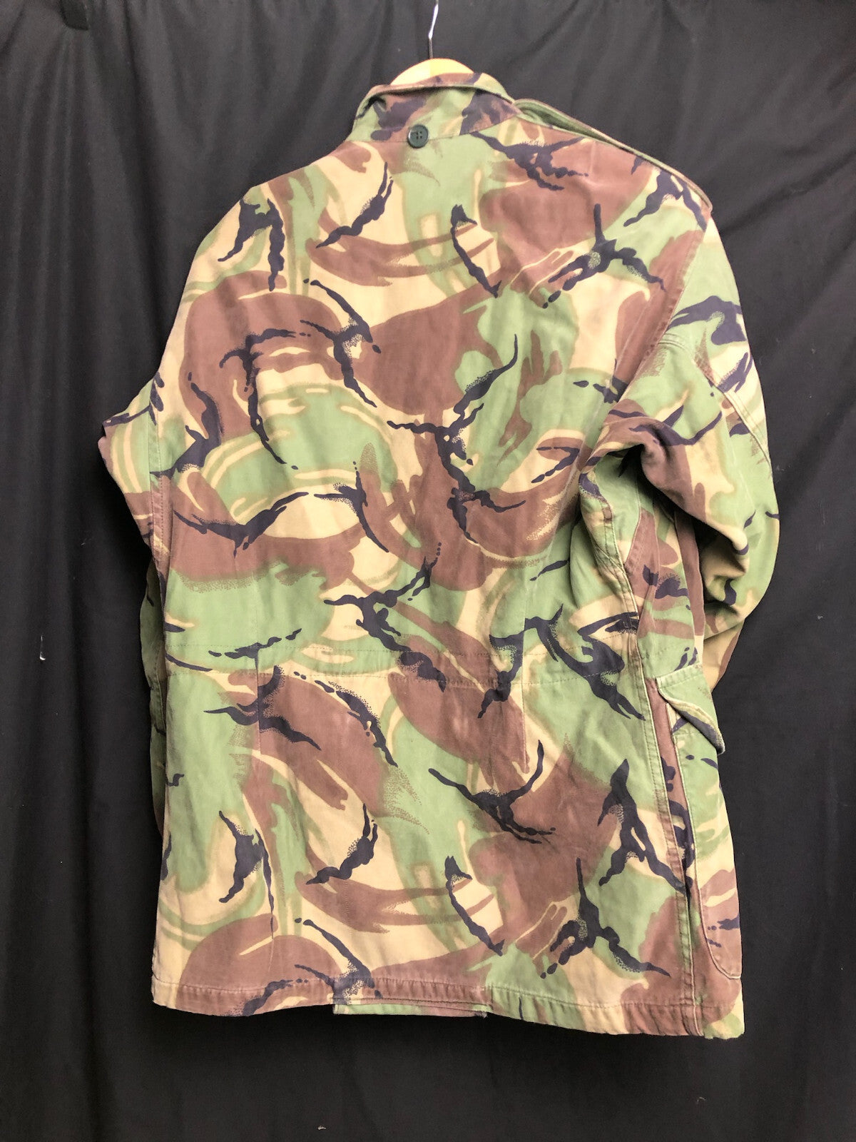 Original British Army 68 Pattern DPM Camouflaged Combat Smock Size 2 - 39" Chest - The Militaria Shop