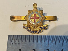 Load image into Gallery viewer, Original WW1 / WW2 British Army - The Royal Sussex Regiment Sweetheart Brooch
