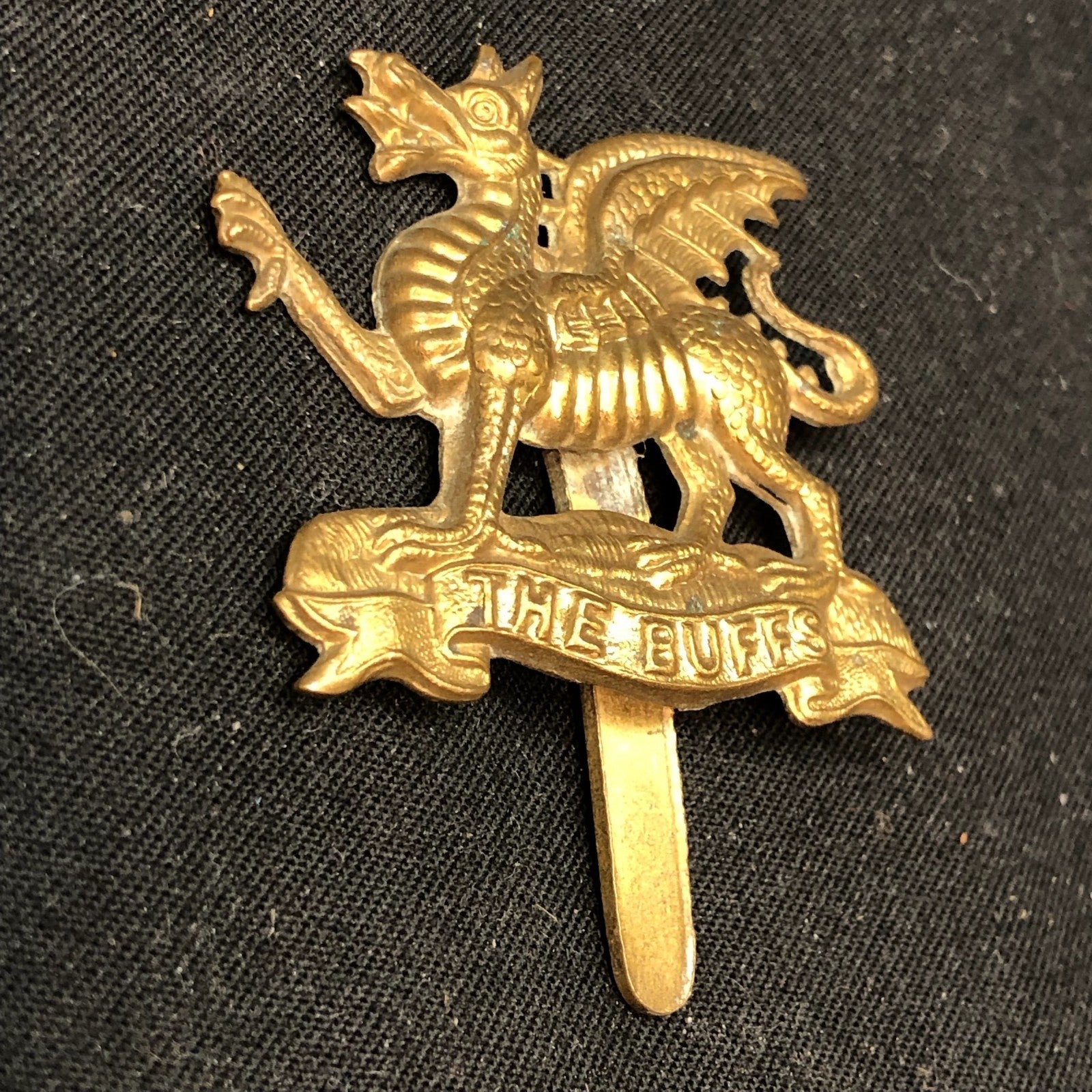Genuine WW2 British Army Brass Cap Badge - Buffs (Royal East Kent Regiment) - The Militaria Shop