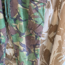 Charger l&#39;image dans la galerie, British Army DPM Camouflaged Temperate Trousers - 75/80/96 - Vintage Clothing
