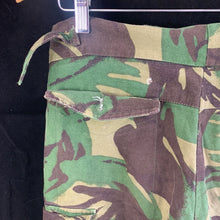 Charger l&#39;image dans la galerie, Genuine British Army DPM Combat Trousers - Size 70/88/104
