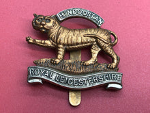 Lade das Bild in den Galerie-Viewer, Original WW1/WW2 British Army Royal Leicestershire Regiment Cap Badge
