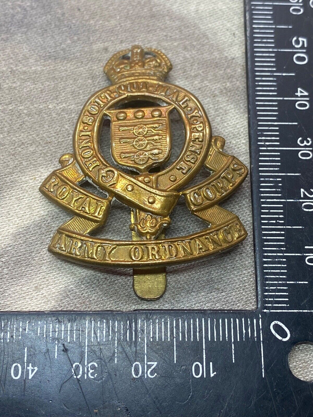 Original WW1 / WW2 British Army Royal Army Ordnance Corps Cap Badge