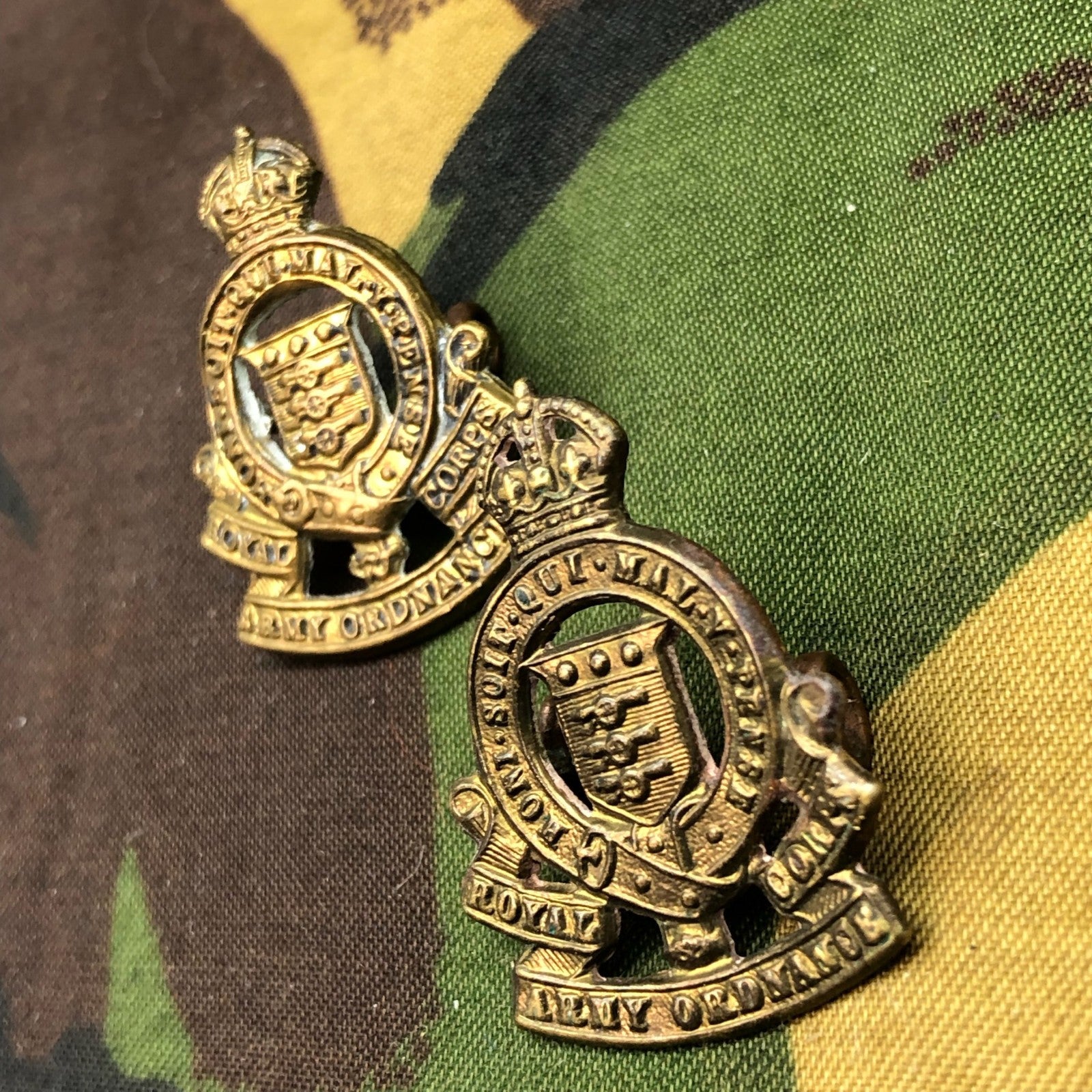 Original WW2 British Army Collar Badges - Royal Army Ordnance Corps RAOC - The Militaria Shop