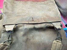 Charger l&#39;image dans la galerie, Original WW1 British Army Officer&#39;s Side Bag - Named to Famous Canadian Officer
