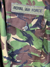 Lade das Bild in den Galerie-Viewer, Genuine British Army / RAF DPM Lightweight Combat Jacket - Size 180/96

