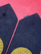 Charger l&#39;image dans la galerie, Original Pair of British Royal Navy Officers Epaulettes
