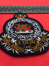 Lade das Bild in den Galerie-Viewer, British Army Royal Regiment of Wales Emboidered Blazer Badge
