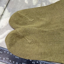 Charger l&#39;image dans la galerie, Original British Army WW2 New Old Stock Officers Wool Khaki Socks - Varied Sizes
