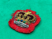 Charger l&#39;image dans la galerie, Genuine British Army Red Backed Rank Crown - Embroidered Bullion Badge
