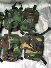 Charger l&#39;image dans la galerie, British Army Surplus Woodland DPM Clansman PRC349 Radio PLCE Webbing Pouch
