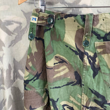 Charger l&#39;image dans la galerie, British Army DPM 1968 Pattern Camouflaged Combat Trousers - Size 30&quot; Waist
